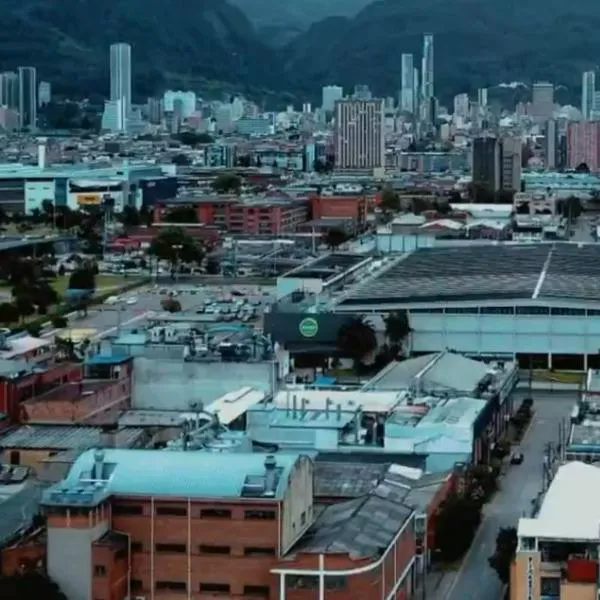 Zona industrial, en Bogotá, cambiará: tumbarán bodegas y construirán viviendas, según Galán